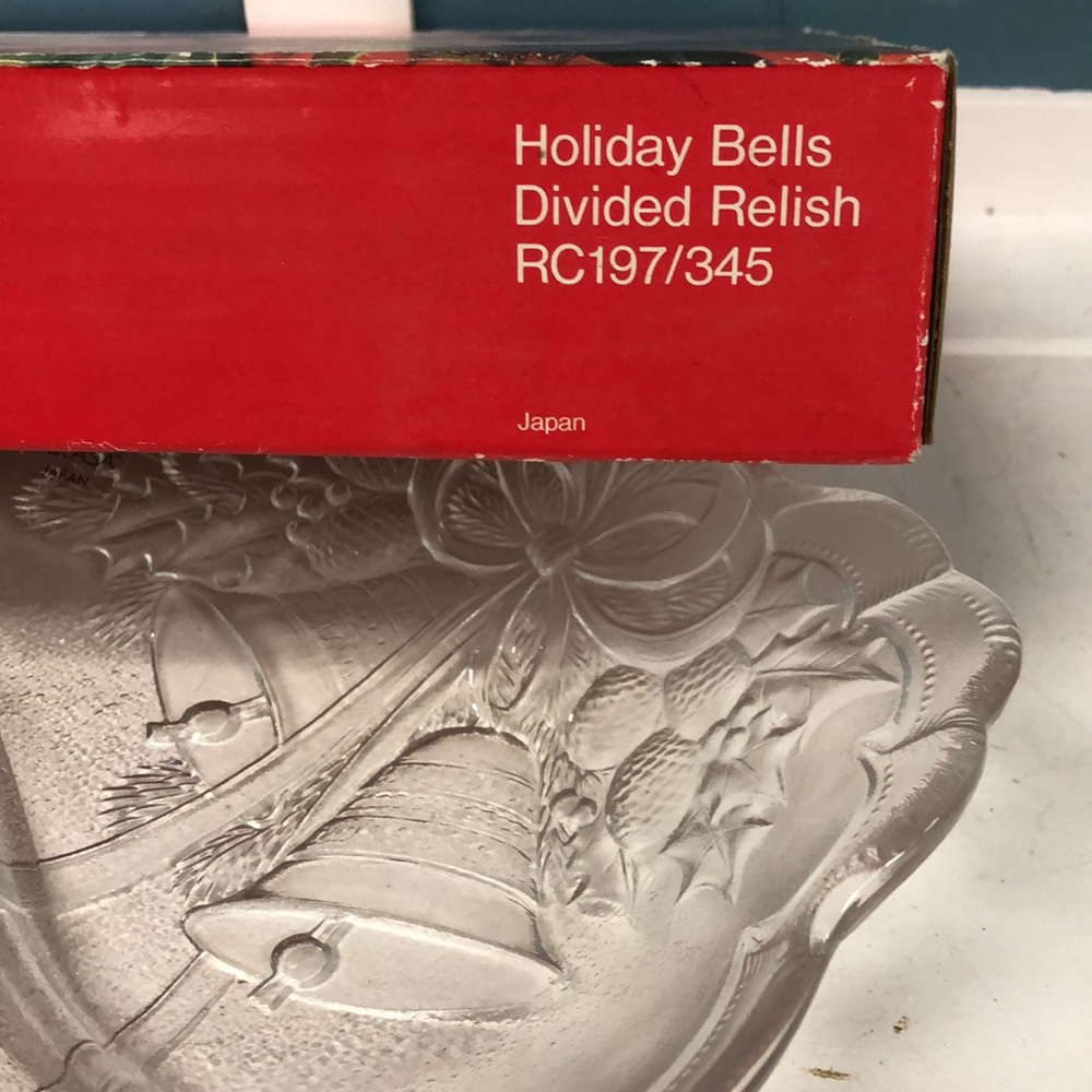 Mikasa‎ Holiday Bells 12” Divided Relish Dish Snack Hors d'oueve Plate Christmas - Picture 3 of 4